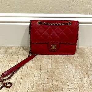 Chanel
Happy Stitch Flap Bag Quilted Velvet Calfskin